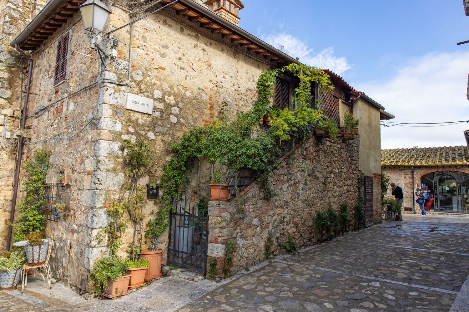 Monteriggioni Side Street