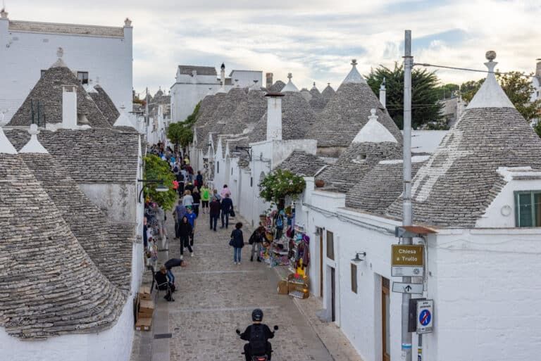 THE 17 BEST PHOTO SPOTS IN ALBEROBELLO visual data 5