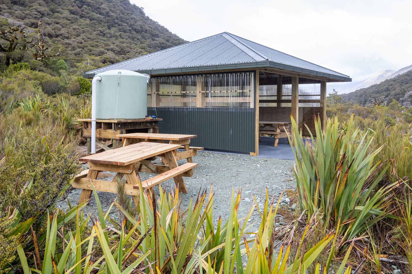 Lake Howden Shelter