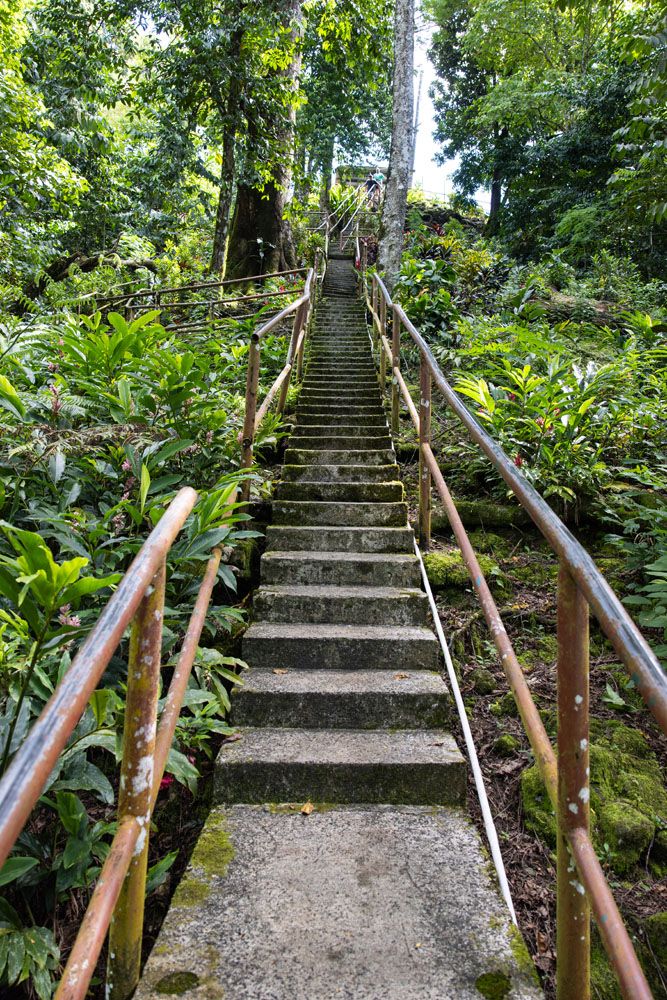 Papase’ea Sliding Rocks Stairs