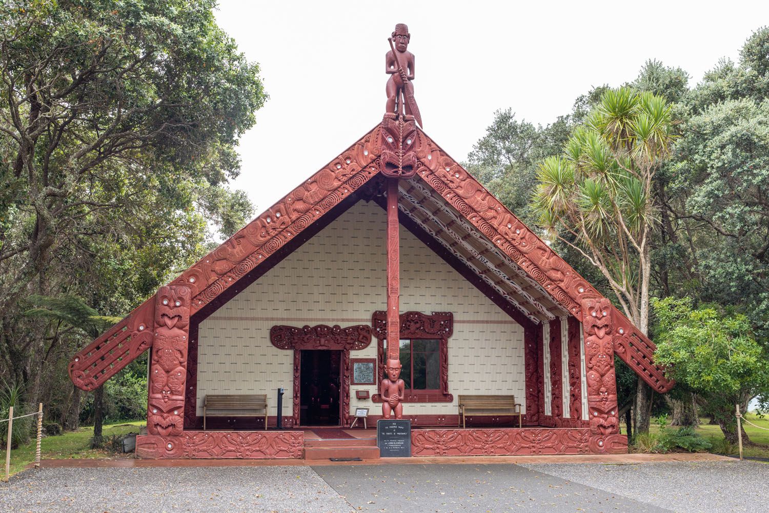 Te Whare Runanga