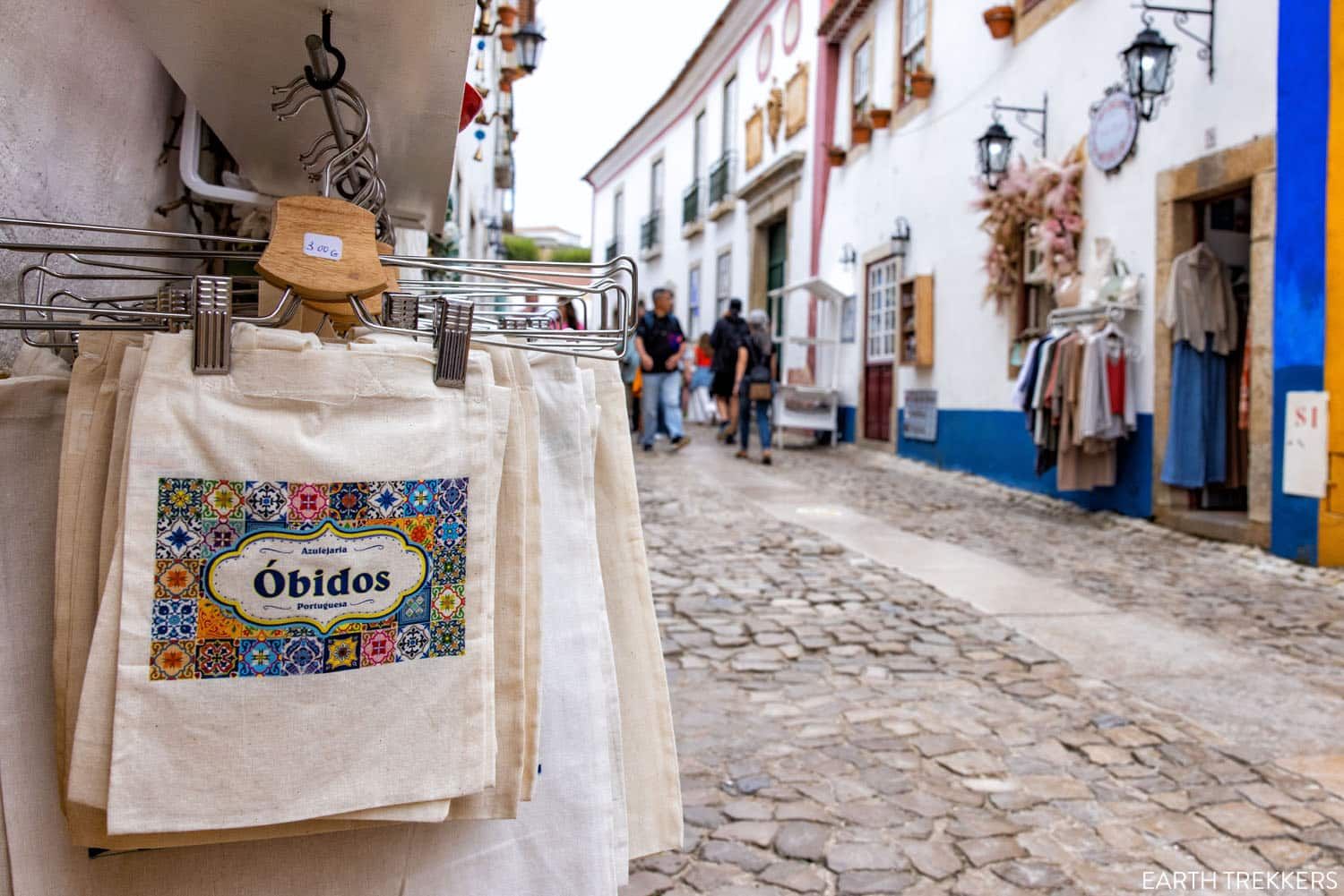 Shopping in Obidos