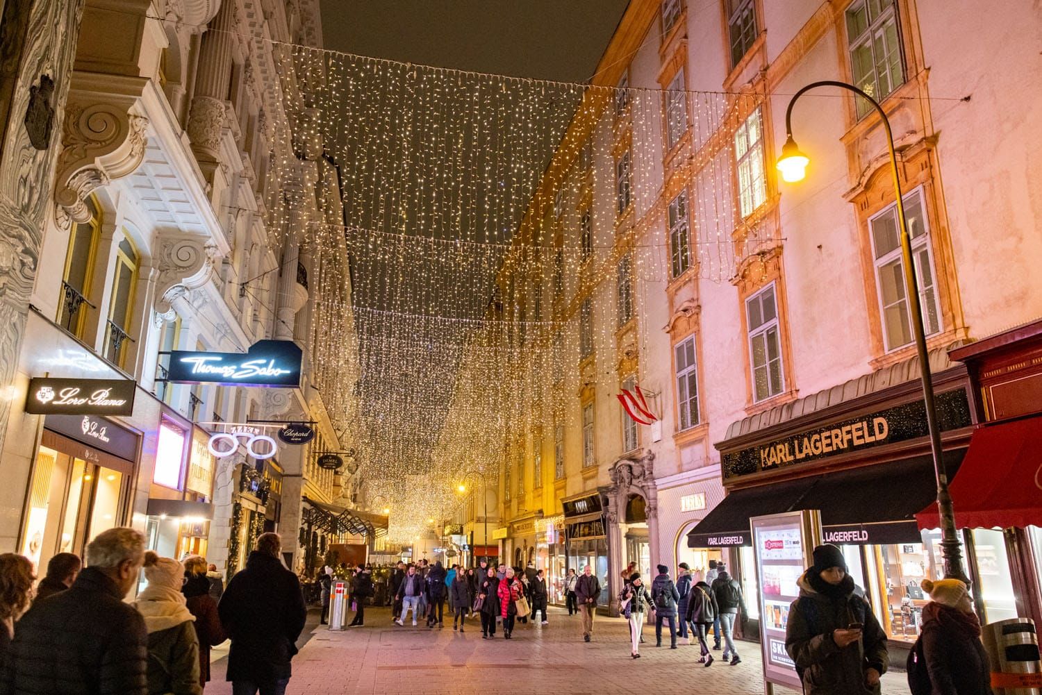 Kohlmarkt Christmas Lights | Christmas in Vienna