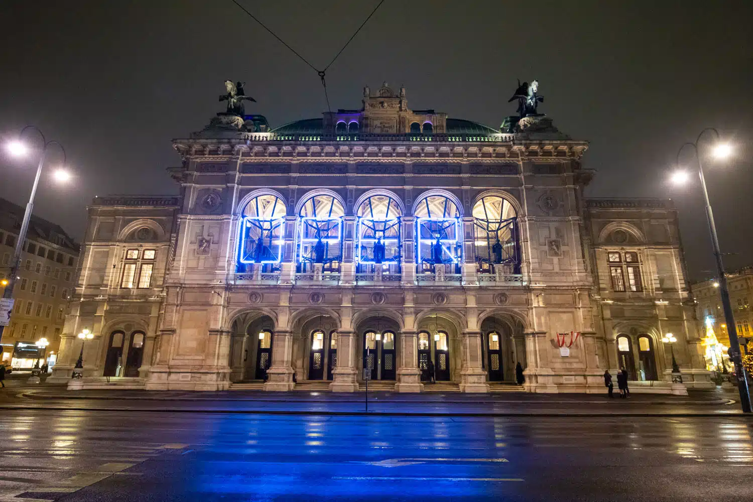 Vienna Opera House Lights