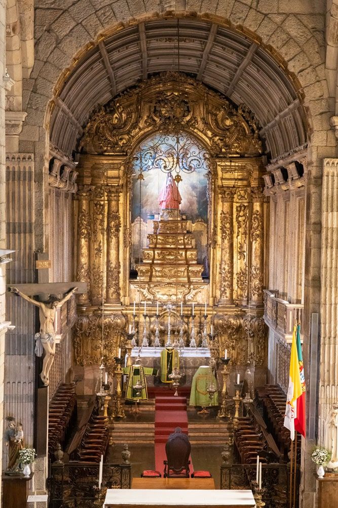 Church of Our Lady of Oliveira Altar