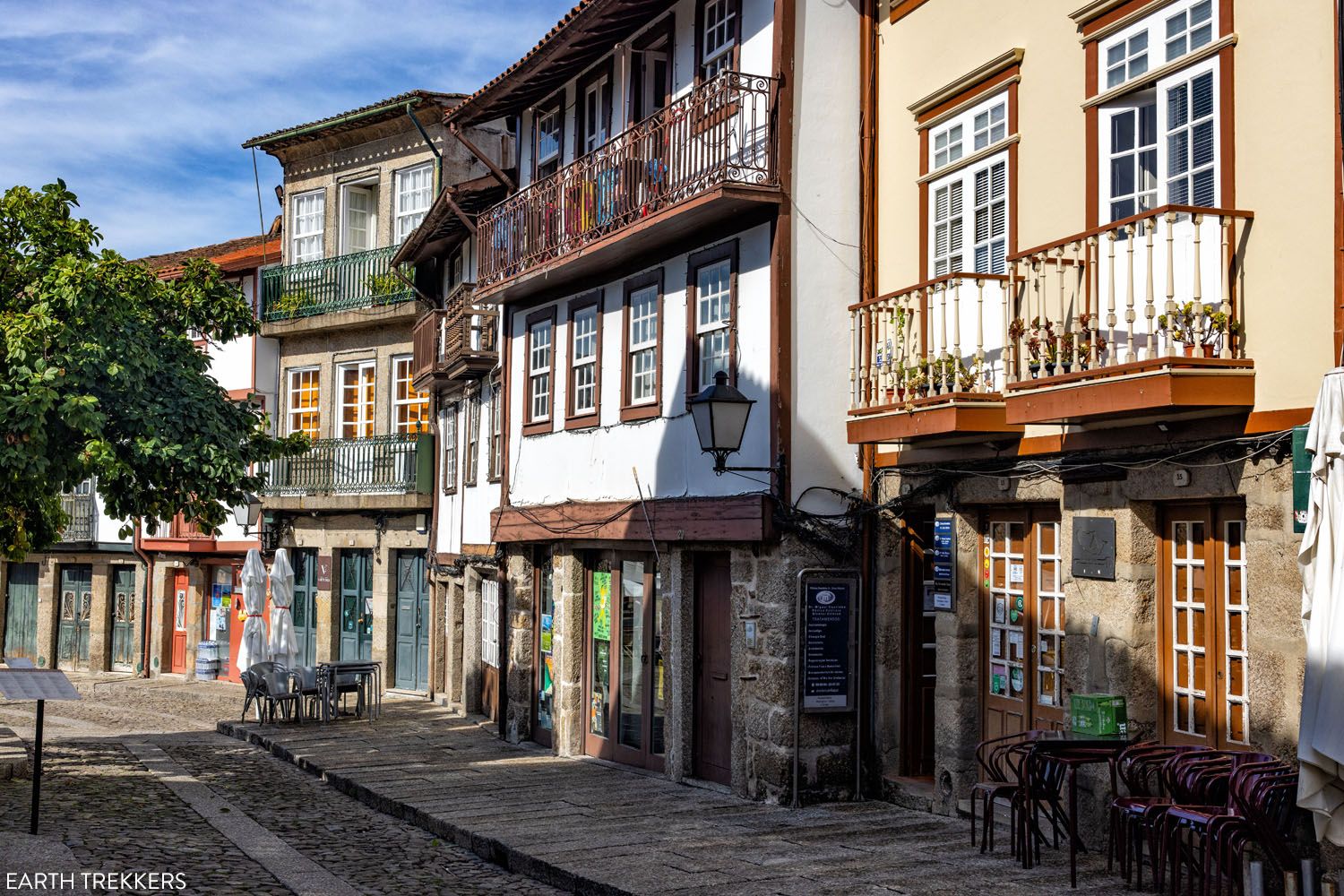 Praca de Sao Tiago Guimaraes