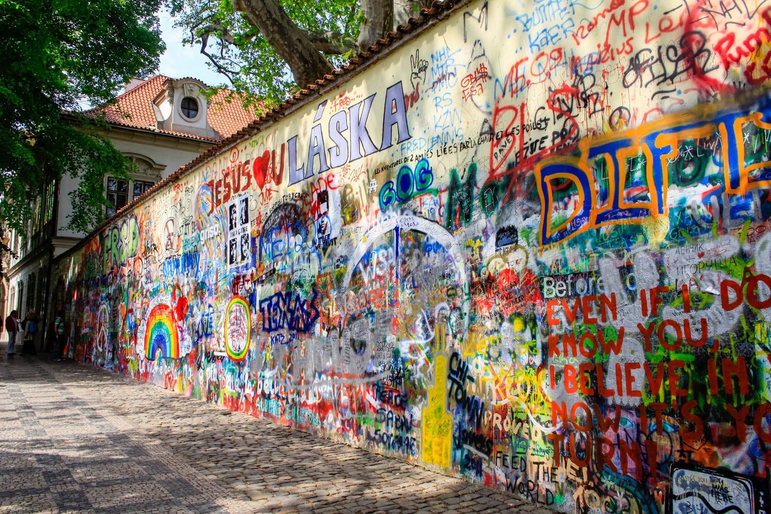 Lennon Wall Prague