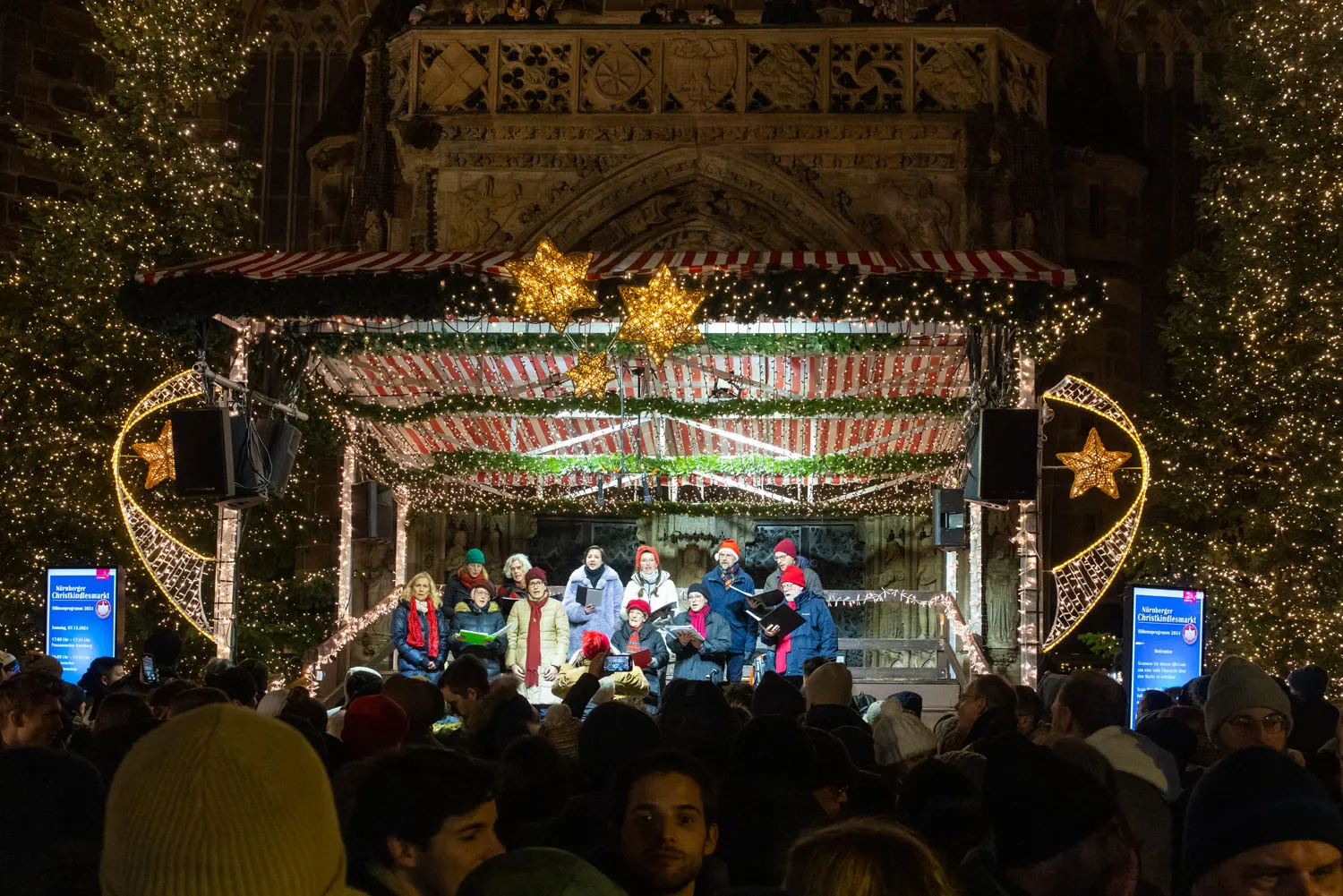 Nuremberg Christmas Market Choir