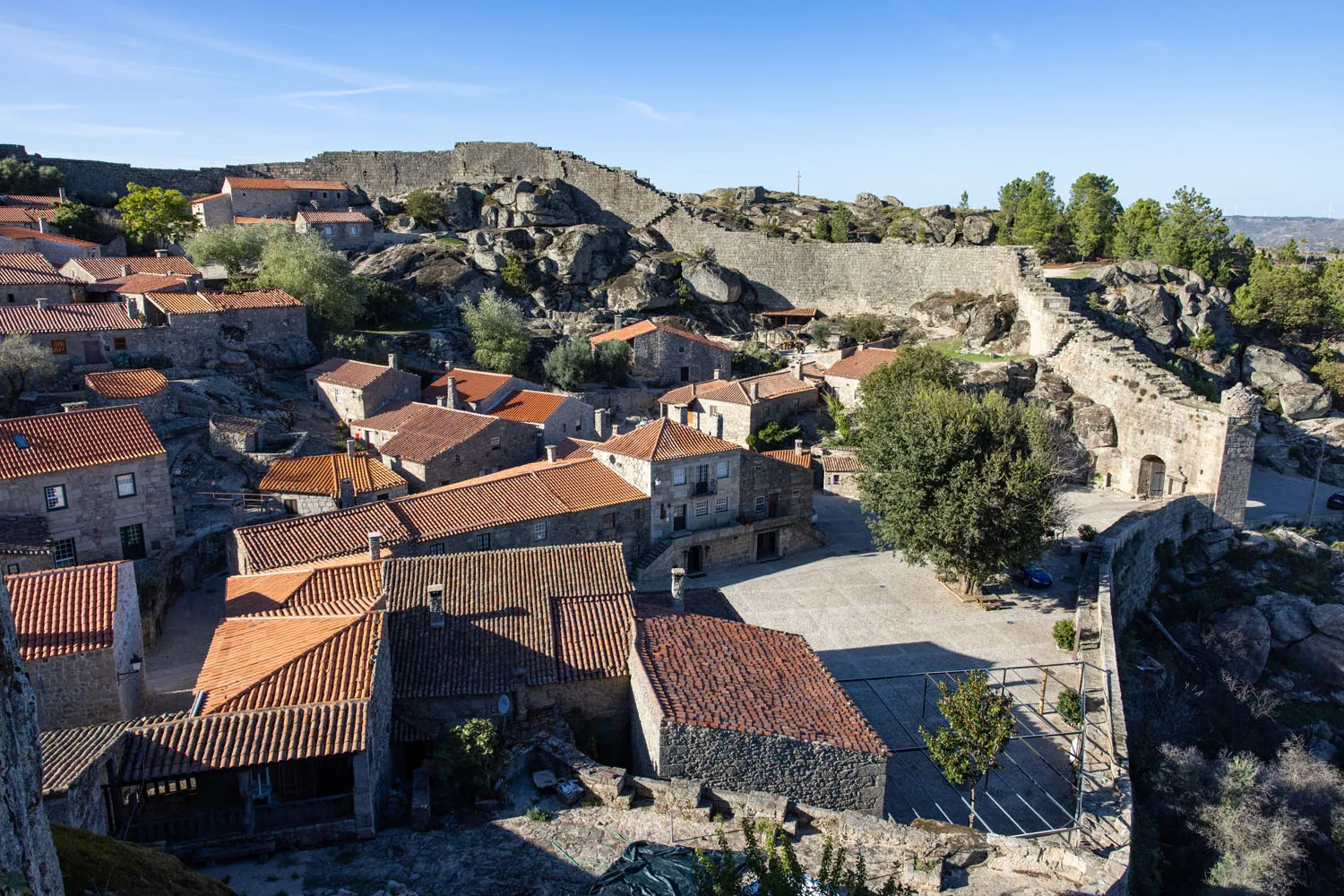 Sortelha Castle Walls