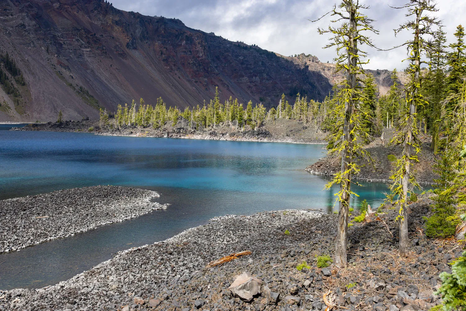 Hike to Fumarole Bay
