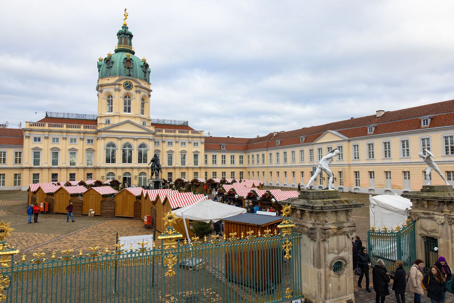 Charlottenburg Palace Market Photo