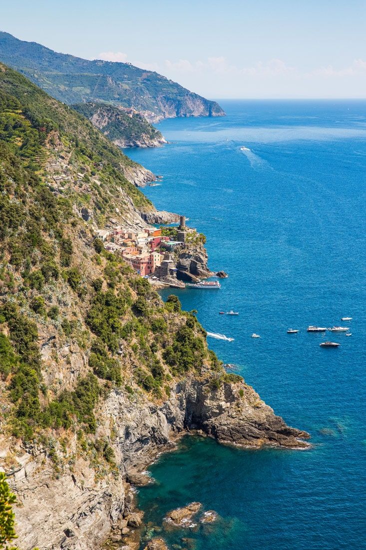 Cinque Terre Coast and Cliffs, hiking between Vernazza and Monterosso