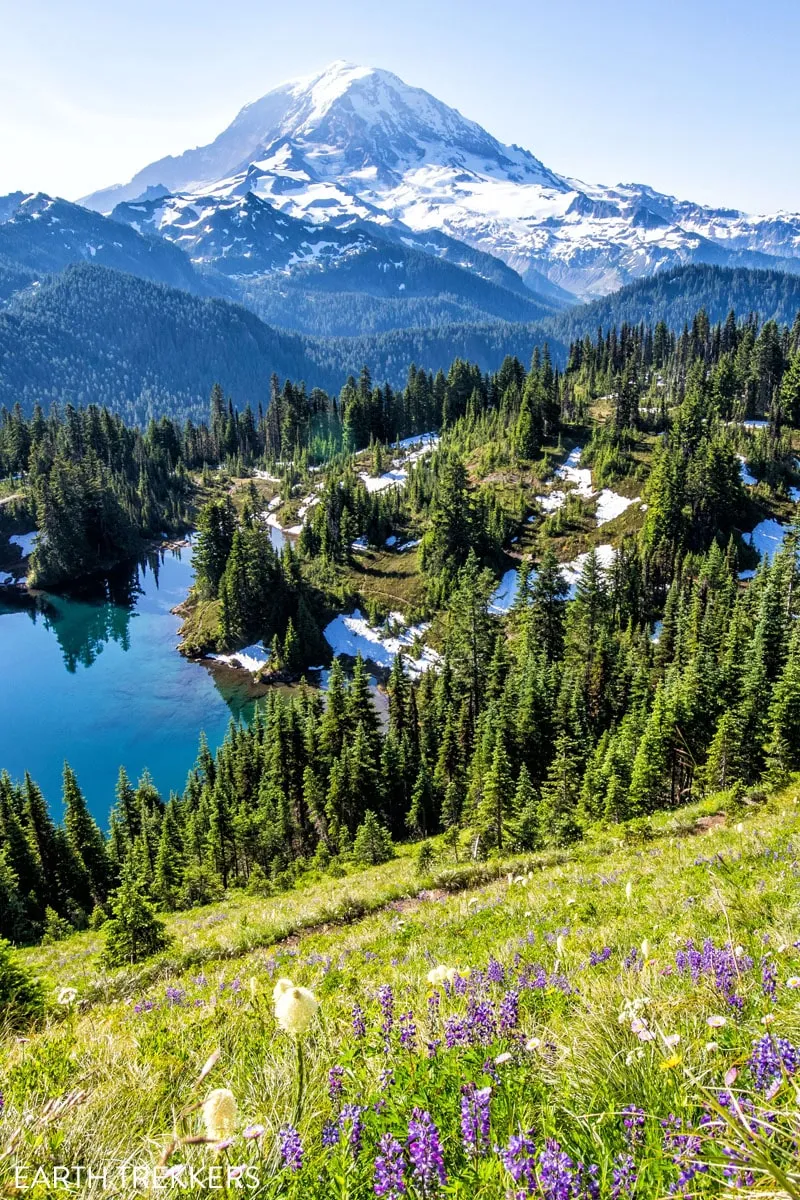 Mount Rainier National Park Photo, the view of Mount Rainier from Tolmie Peak Fire Lookout
