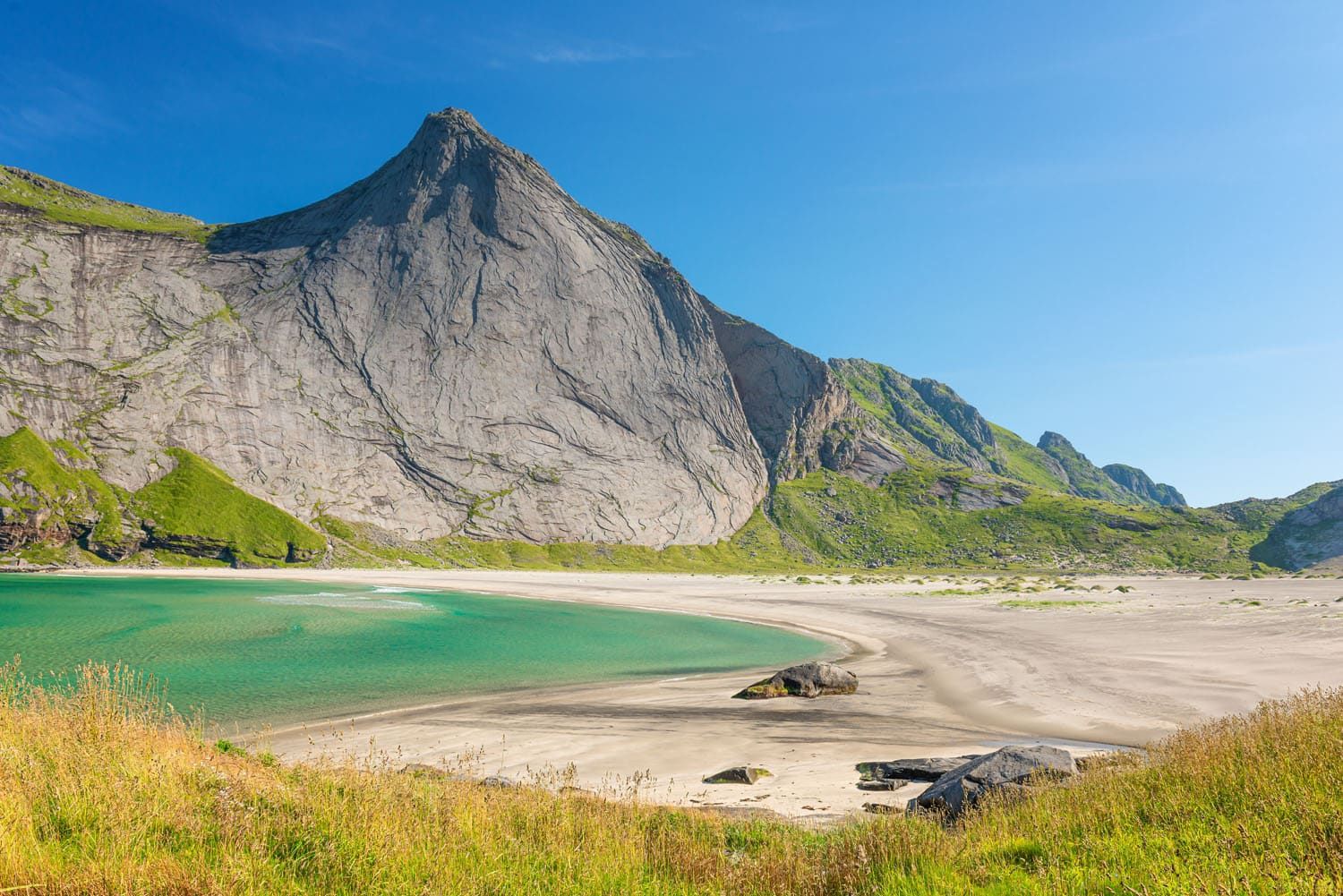 Bunes Beach
