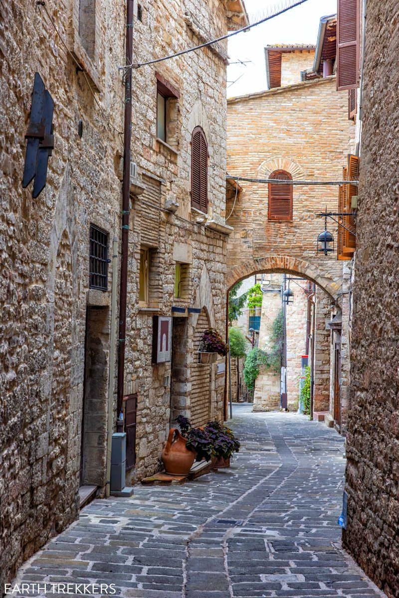 One Day Assisi Walking Tour