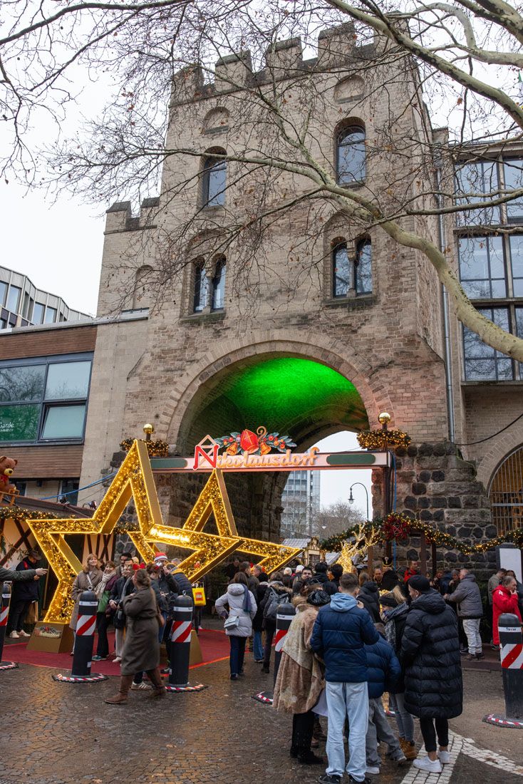 Hahnentor Cologne at Christmas