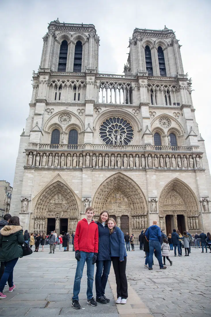 Julie Tyler Kara Notre Dame Paris