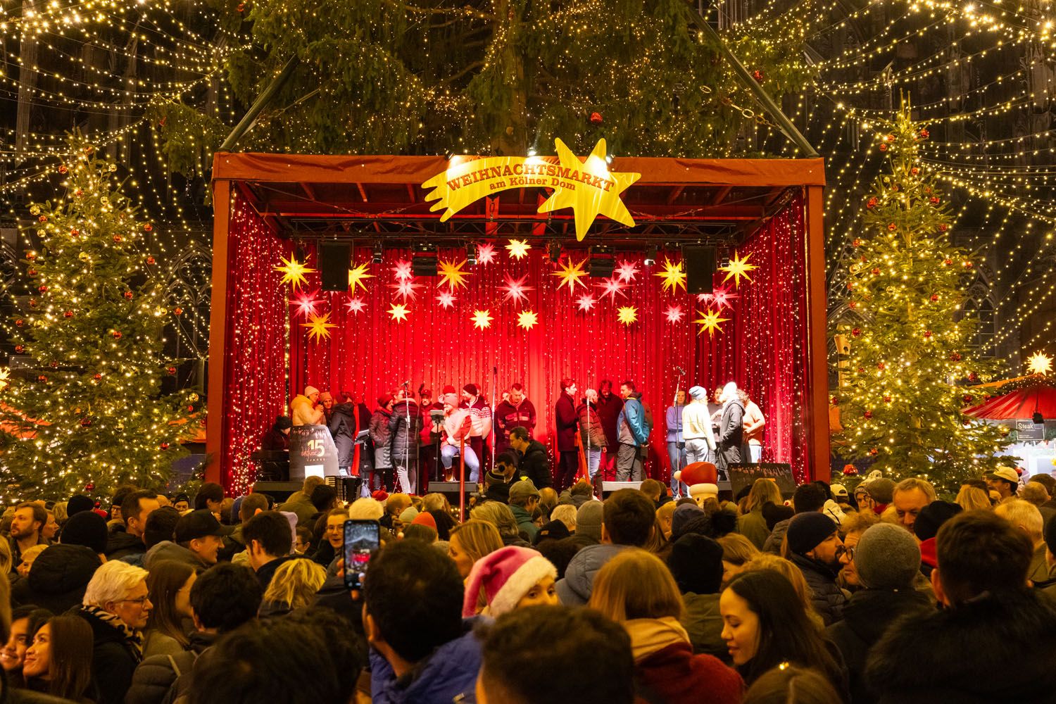 Kolner Dom Christmas Market Concert