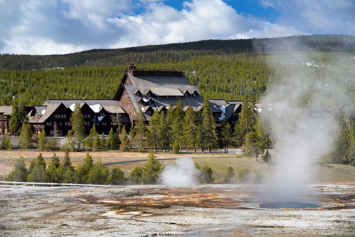 Old Faithful Inn