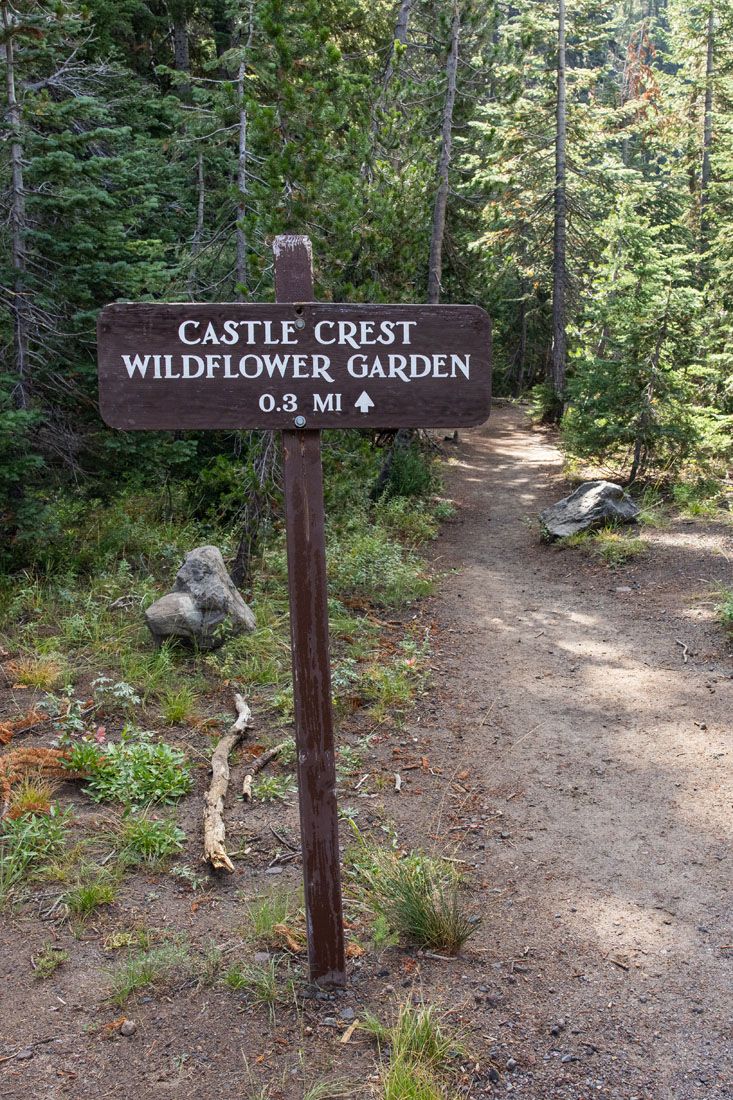 Castle Crest Trail Sign